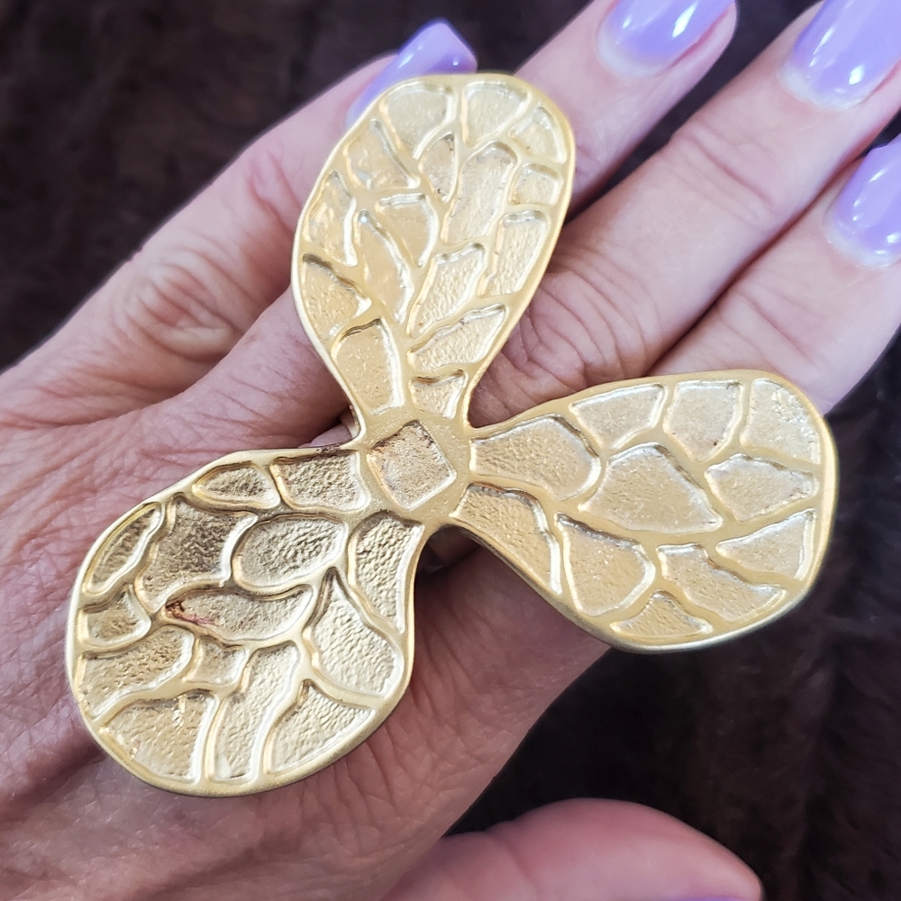 Nwot Gold Statement Ring, Adjustable Size - image 3